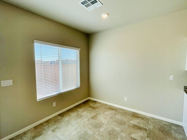 Building Photo - 4 Bd, 3 Bth, Newer Home, Granite Countertops and Entertainer’s Dream!