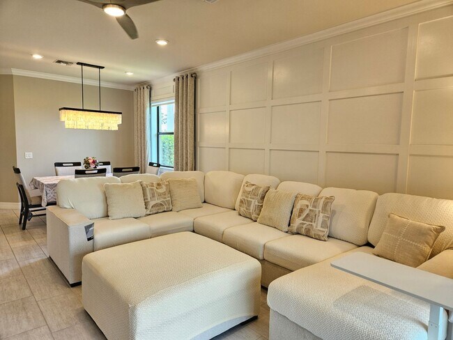 Building Photo - Stunning Model Home – 2 Bedrooms plus Den,...
