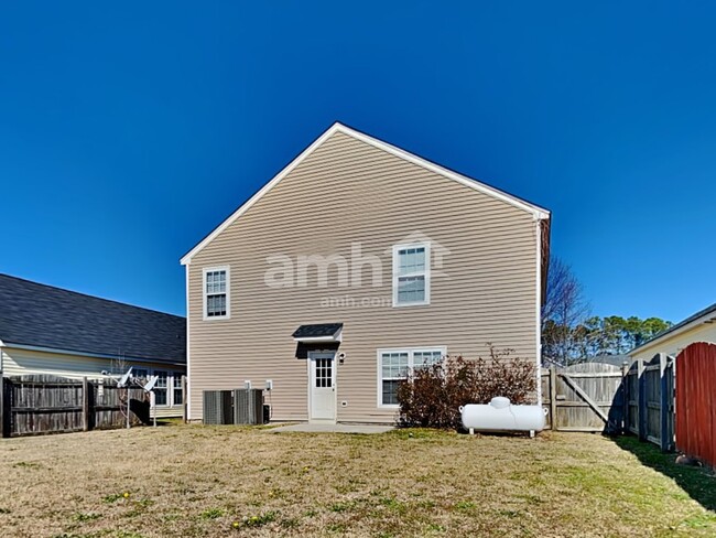 Building Photo - 325 Bradley Bend Dr