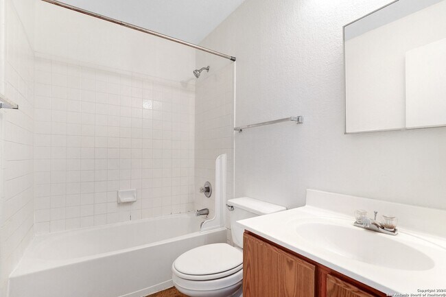Building Photo - 10106 Amber Flora Dr