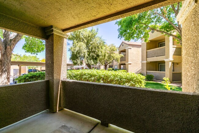 Building Photo - 2300 E Silverado Ranch Blvd