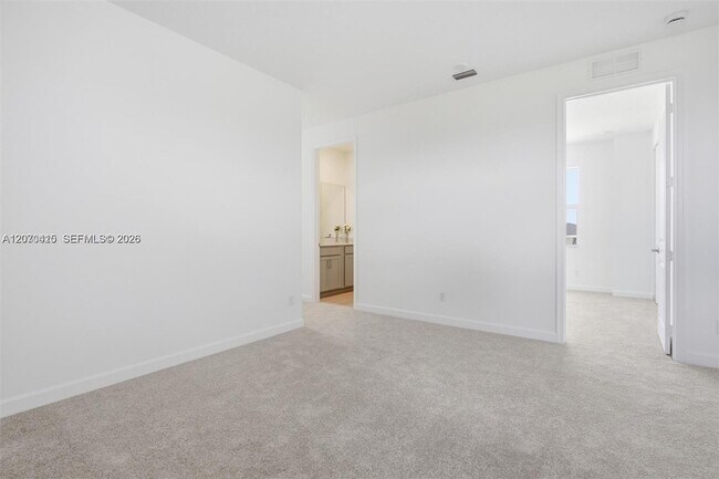 Building Photo - 1548 Stockbridge St