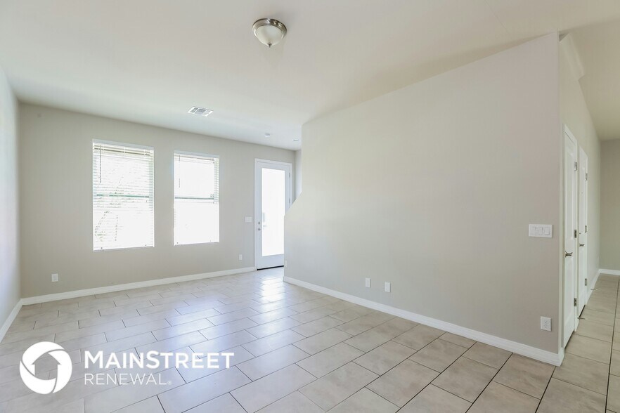 Building Photo - 2000 N 36th St