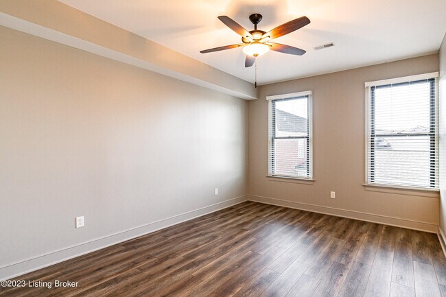 Building Photo - 10506 Meeting St