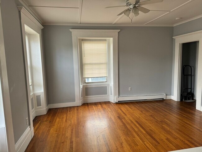Primary Photo - 95 Nesmith St