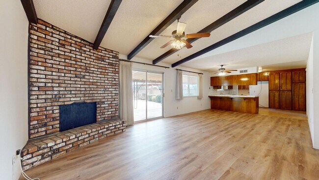 Building Photo - ****OPEN HOUSE**** Friday April, 31, 2026 @ 1-3pm