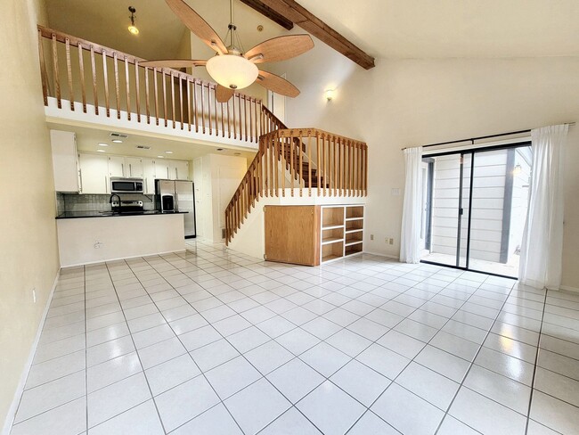 Building Photo - Modern and Cozy 2/BR 2/BA Home in Gated Co...