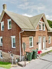 Building Photo - 301-303 Pike St