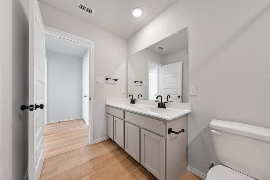 Building Photo - 5815 Hematite Rim