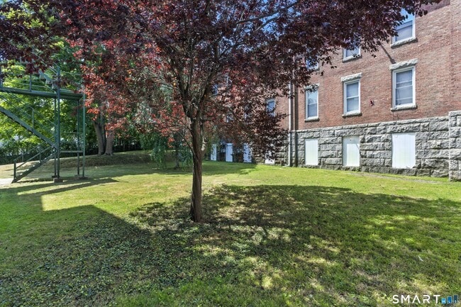 Building Photo - 156 Garfield Ave