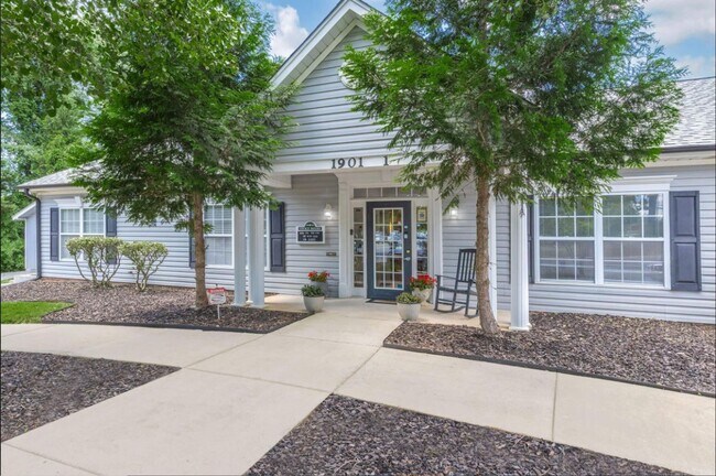 Building Photo - Enjoy the Holidays in Your New Home!