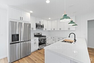 Building Photo - 4026 Charles St