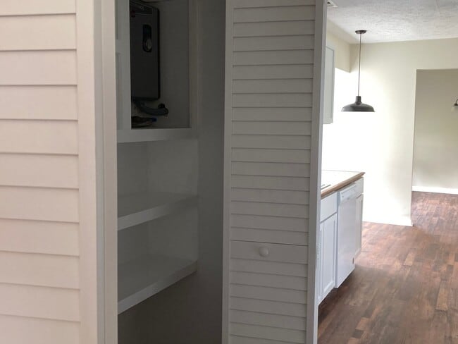 Building Photo - All new interior and exterior! Move in ready!