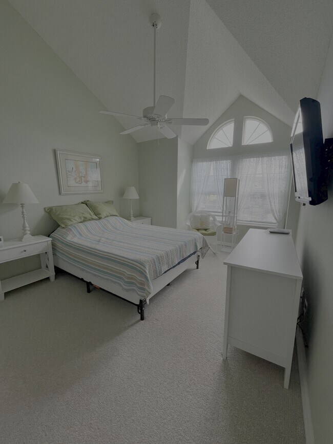 Building Photo - 1924 Westminster Cir