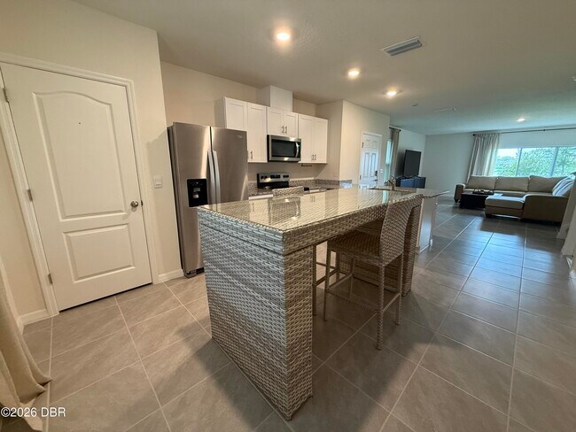 Building Photo - 2733 Silver Canoe Dr