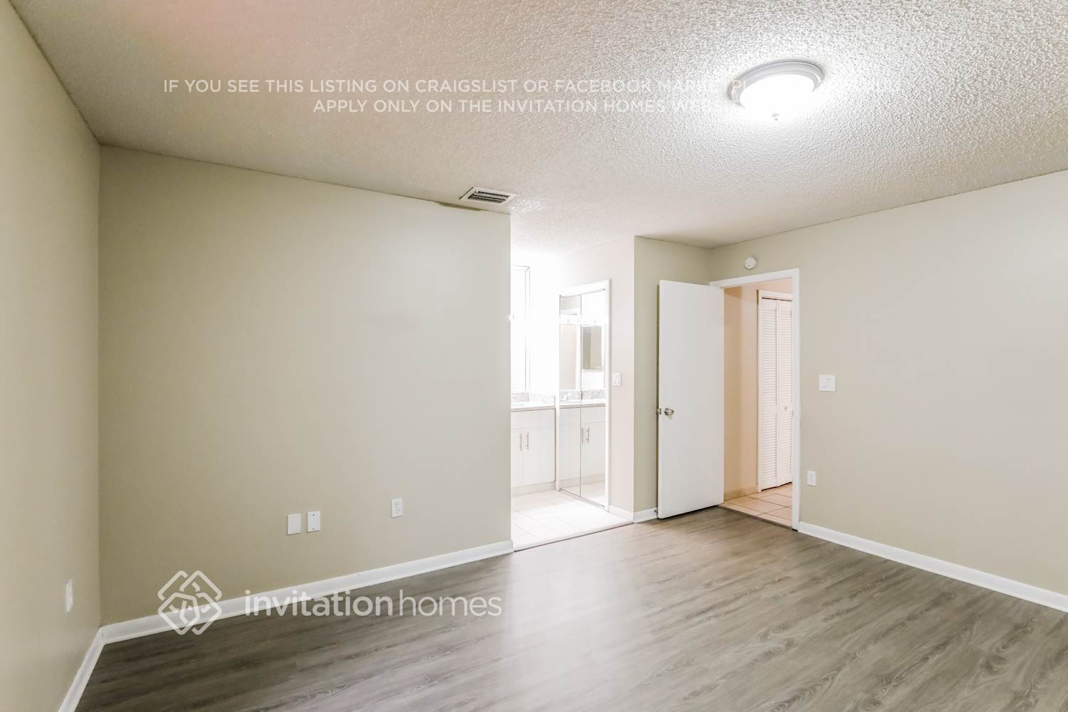 Building Photo - 8021 SW 136th Ct