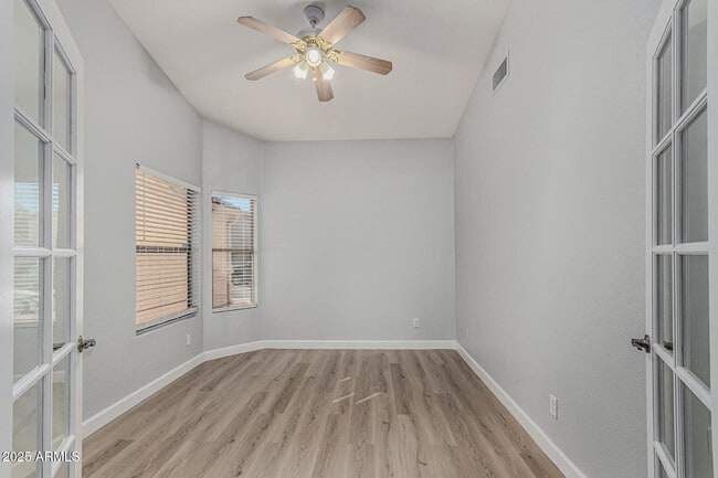 Building Photo - 6410 W Buckskin Trail