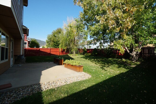 Building Photo - 1072 Scarlet Oak Dr