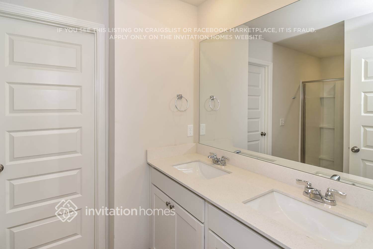 Building Photo - 5088 Mifford Dr