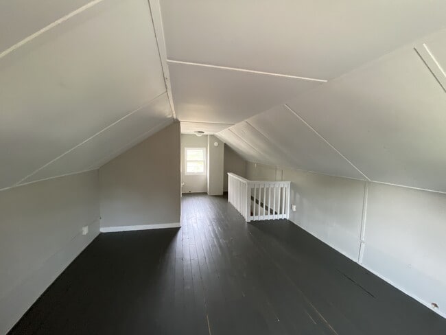 Building Photo - 101 Fame Ave