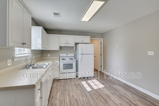 Building Photo - 1718 Hicks St