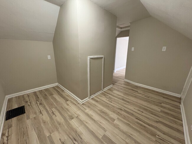 Building Photo - 320 N Colorado Ave