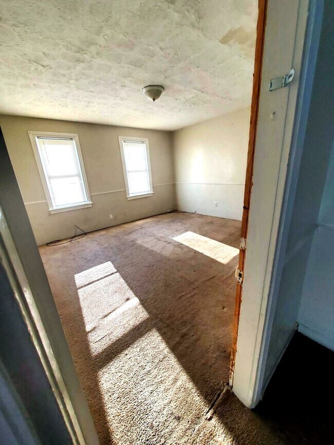 Building Photo - 3017 Nursery Ave