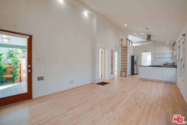 Building Photo - 1548 Cabrillo Ave