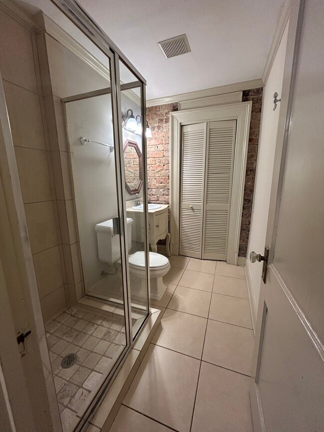 Building Photo - 635 Myrtle St NE