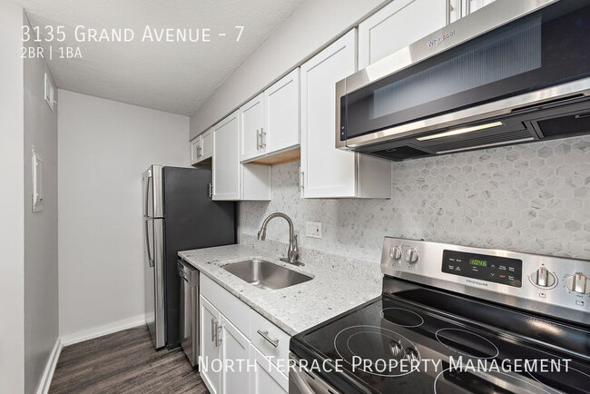 Primary Photo - ? Freshly Renovated 2-Bedroom in Midtown—R...