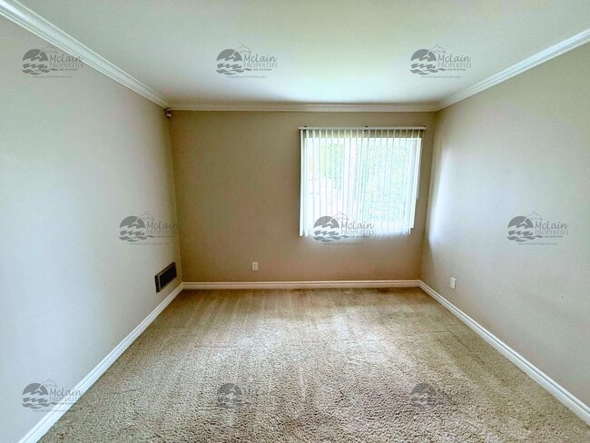 Building Photo - Second Story 2 Bd/2Ba Townhouse in San Marcos