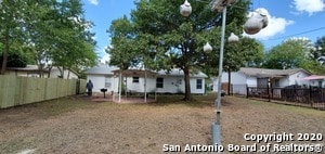 Building Photo - 202 Serna Park