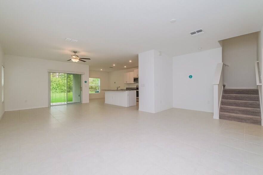 Building Photo - 7310 Spring Snowflake Ave