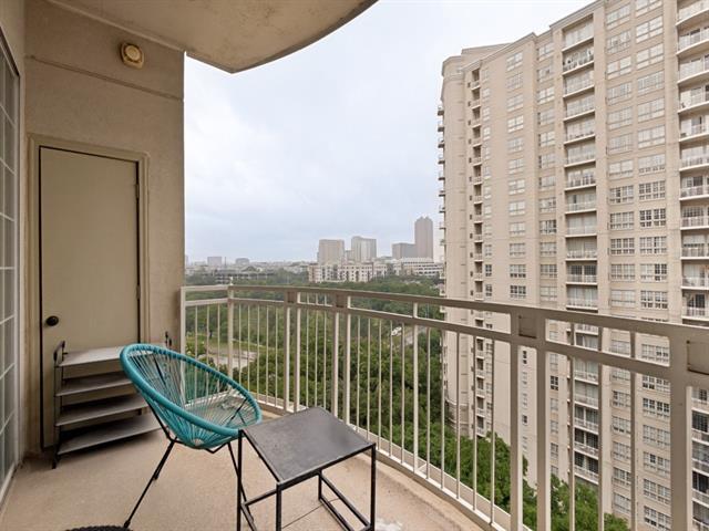 Building Photo - 3225 Turtle Creek Blvd