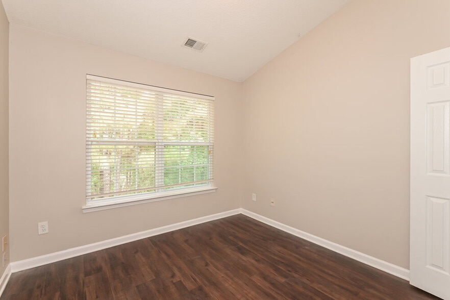 Building Photo - 153 Lossie Ln