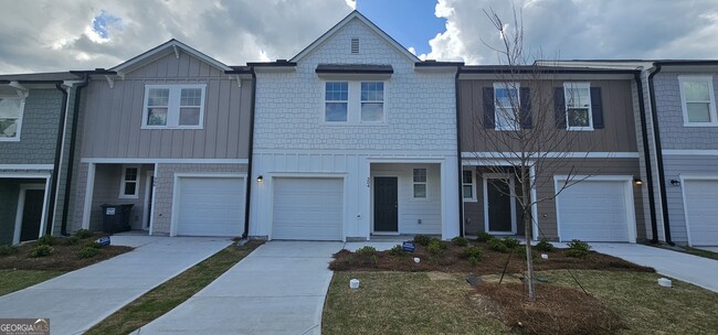 Building Photo - 304 Hynes Dr