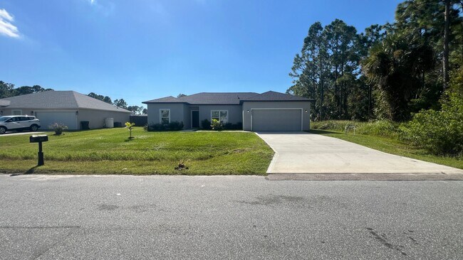 Building Photo - ADORABLE 3 Bedroom / 2 Bathroom Home in Pa...