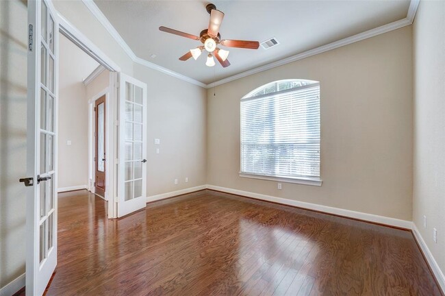 Building Photo - 10411 Winding Green Dr