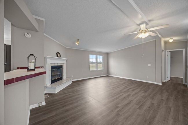 Building Photo - Charming 4-Bedroom Home on Spacious 2.64-Acre Lot in Graham, NC