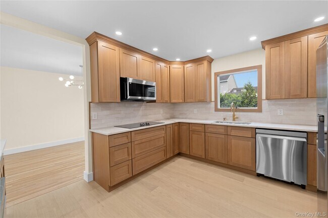 Building Photo - 31 Cail Dr