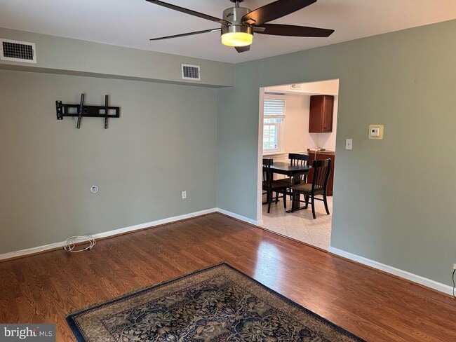 Building Photo - 470 Dresher Rd