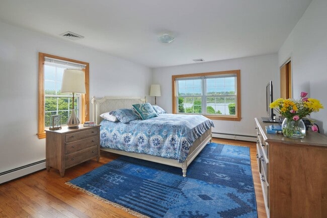 Building Photo - 53 Far Pond Rd