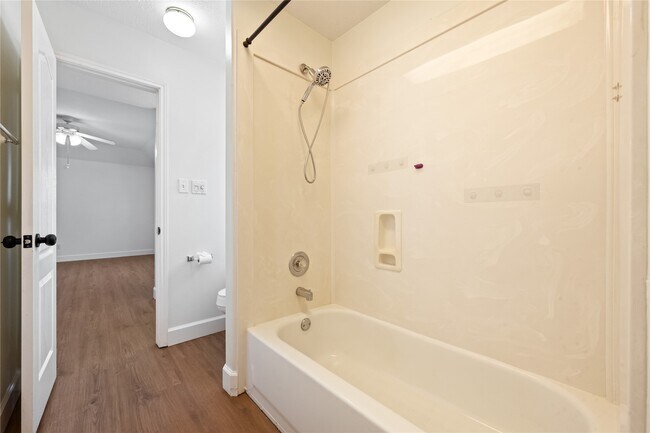 Building Photo - 17314 Laguna Trail Dr