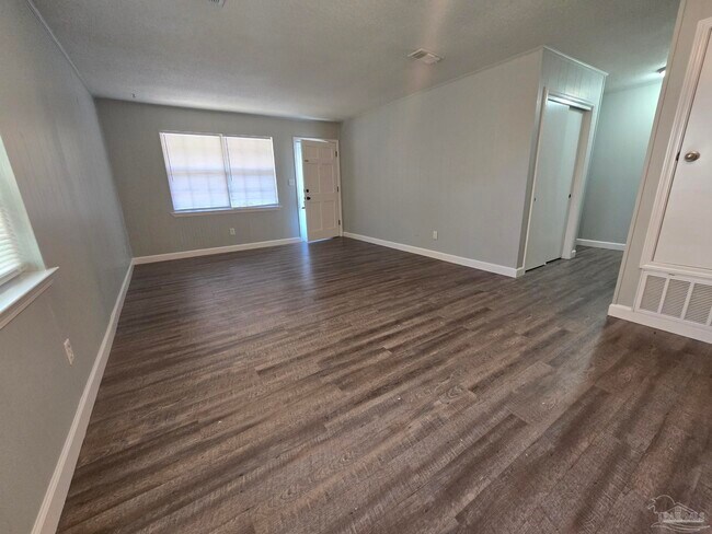 Building Photo - 4609 Saufley Field Rd