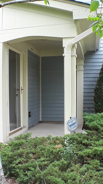 Building Photo - 2817 Adams Ct