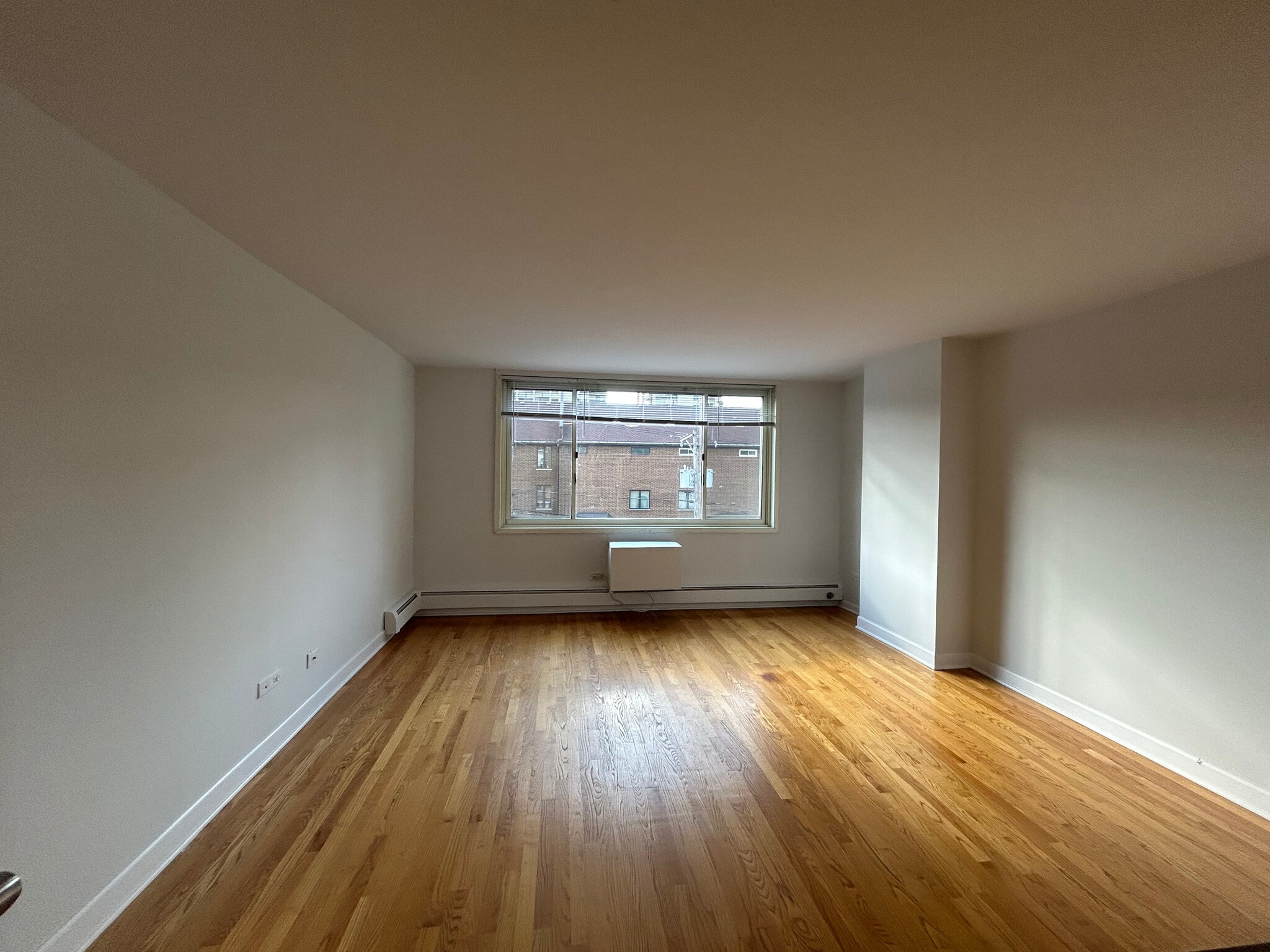 Building Photo - 1350 N Dearborn St