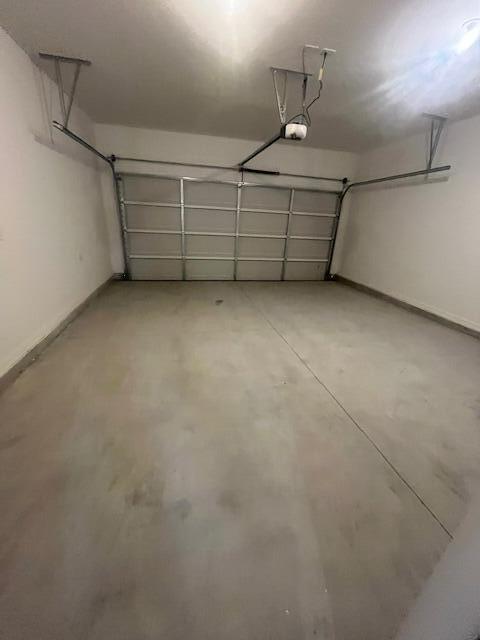 Building Photo - 5024 Highwood Dr