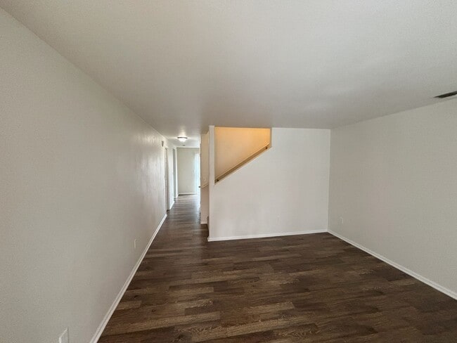 Building Photo - Price Drop! 3 Bed, 2.5 Bath Townhome in Ch...