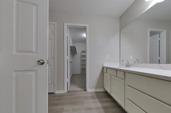 Building Photo - 12223 Elm Orch Trl