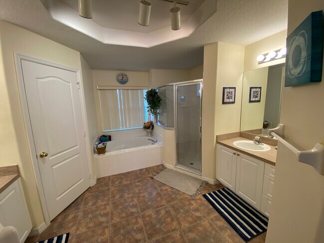 Building Photo - 562 Dolcetto Dr